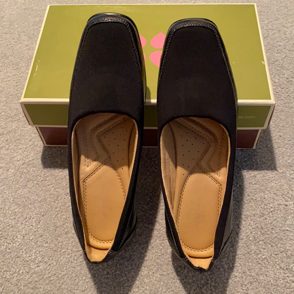 Naturalizer Black Leather and Fabric Casual Shoe